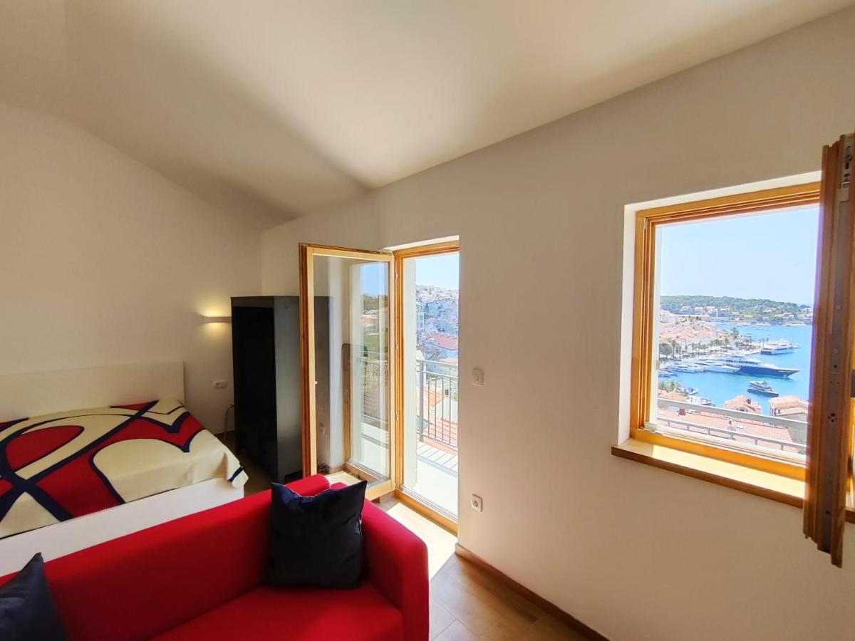 Brand New Apt W Balcony & Perfect Seaview At Center Hvar Town Exterior foto