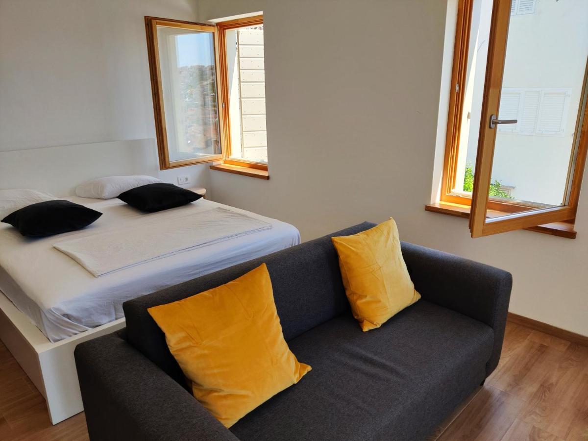 Brand New Apt W Balcony & Perfect Seaview At Center Hvar Town Exterior foto