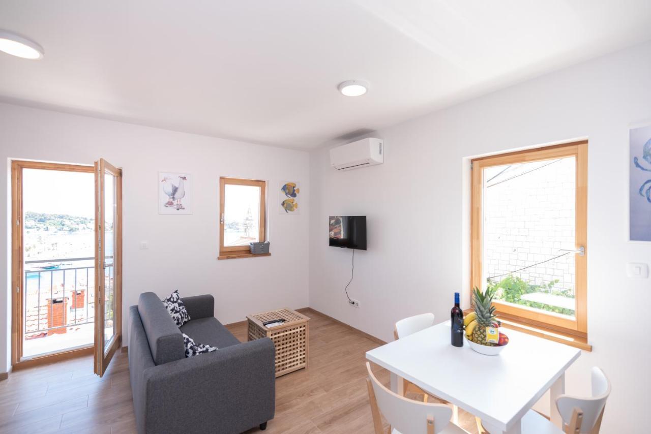 Brand New Apt W Balcony & Perfect Seaview At Center Hvar Town Exterior foto