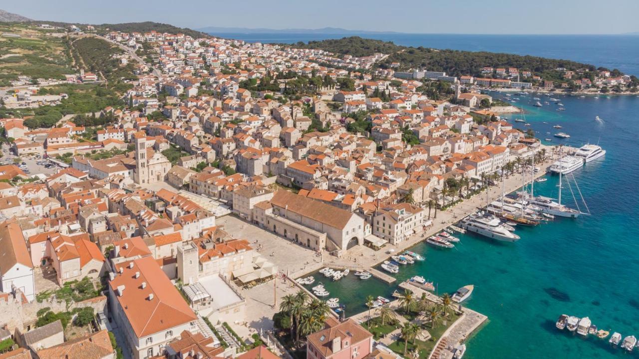 Brand New Apt W Balcony & Perfect Seaview At Center Hvar Town Exterior foto